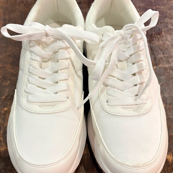 DV by Dolce Vita White Lace-Up Platform Sneakers - Picture 5 of 6